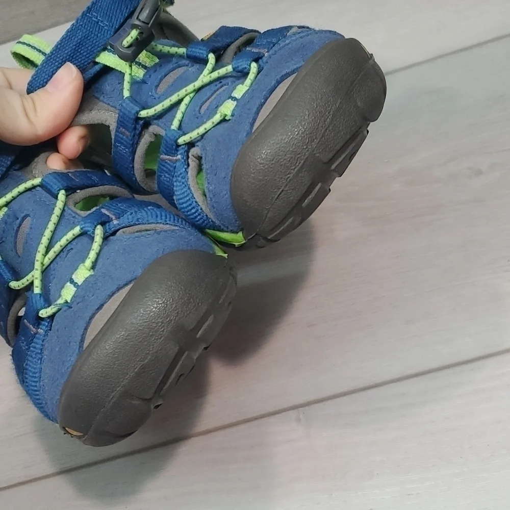 Keen Boys Outdoor Fishermen Newport Waterproof Sandals Shoes sz 2